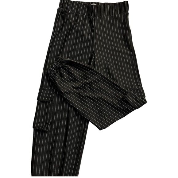 Urban Outfitters  Women Black Striped Pockets Gathered Ankle Cargo Pants Sz S - Picture 2 of 5